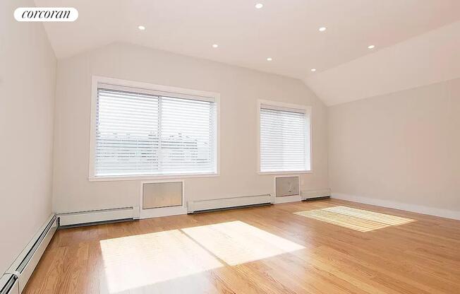 2 beds, 2 baths, $3,300, Unit 3