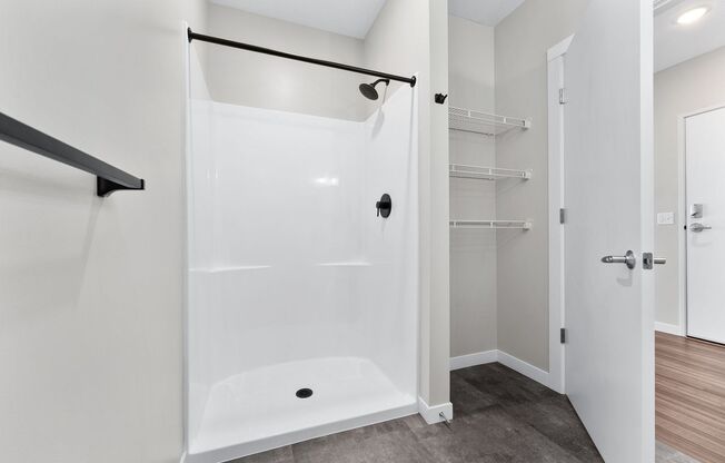 Studio, 1 bath, 565 sqft, $1,150, Unit 227