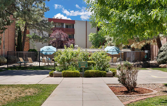 outside landscaping at apartment complex