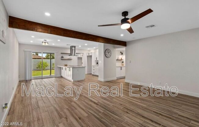 409 N ARROWHEAD DR
