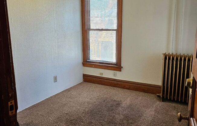 1 bed, 1 bath, $925, Unit 4