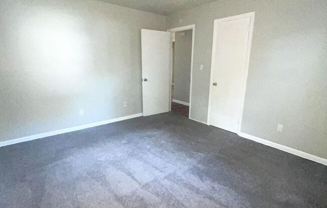 2 beds, 1 bath, 675 sqft, $950, Unit Unit 5