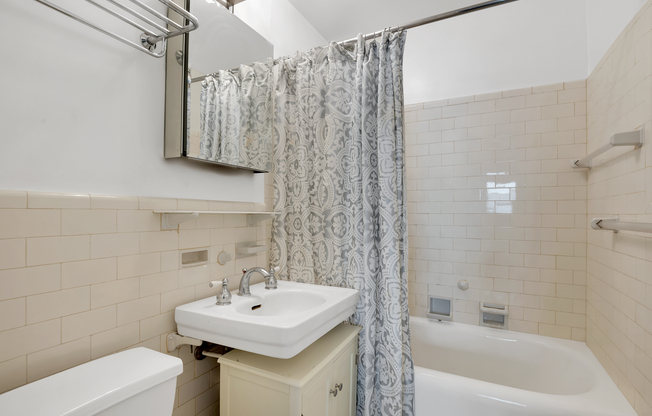 Studio, 1 bath, $3,000, Unit 14E
