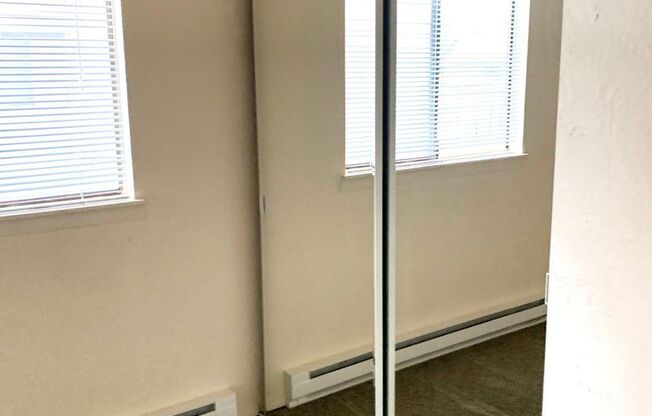 2 beds, 1 bath, 820 sqft, $1,550, Unit 1522D