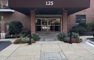 125 Pleasant St