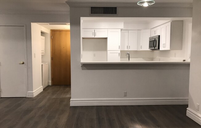 1 bed, 1.5 baths, 985 sqft, $3,495, Unit 306