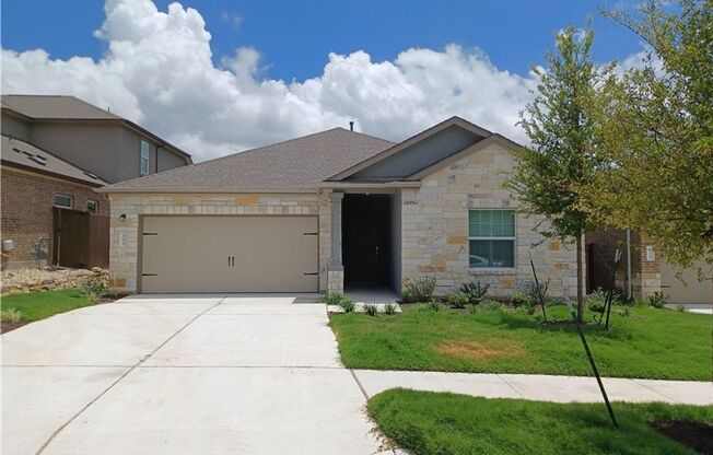 Gorgeous Single-Story 4 Bed / 2 Bath home in North Leander