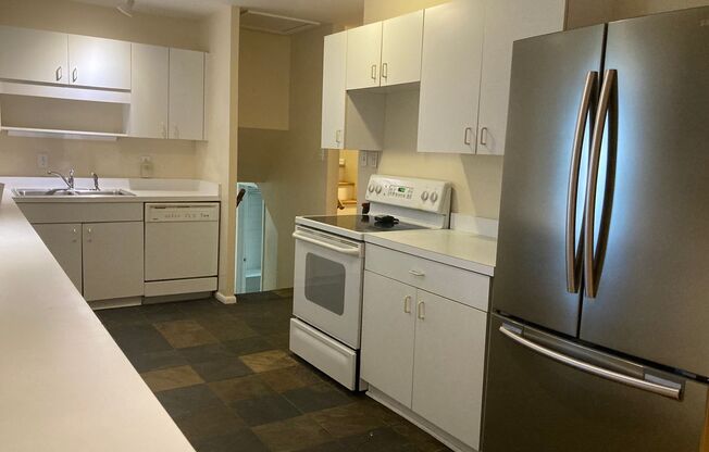 Huge 5BR, large yard, fireplace, big rooms! (Bellaire)
