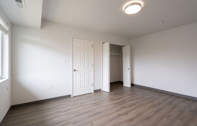 1 bed, 1 bath, 625 sqft, $785, Unit 1210 S4