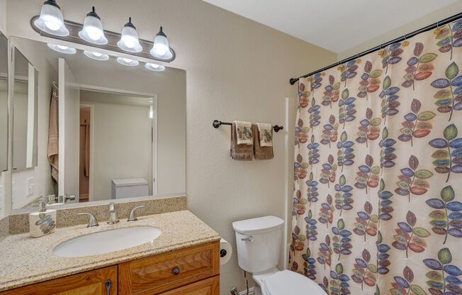 2 beds, 2 baths, $1,650, Unit # 1071