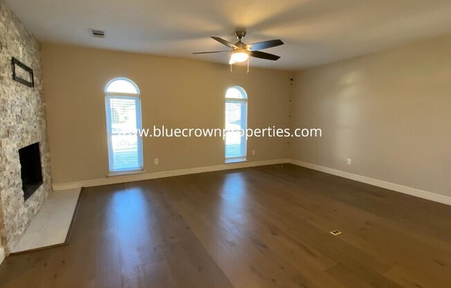 2032 KINGS RD