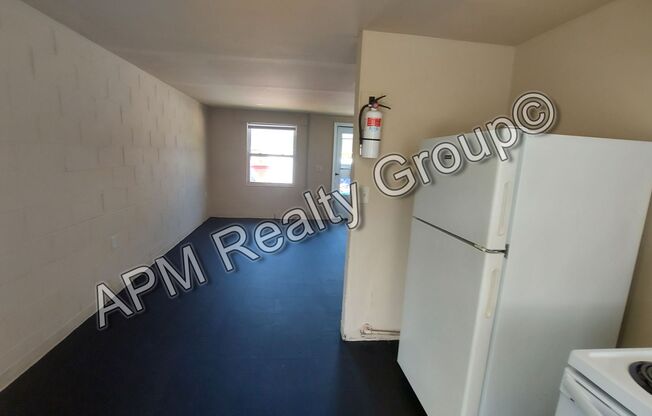 Two bedroom apartment off Harden Street - First month FREE!