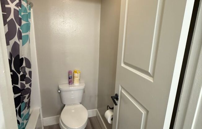 1 bed, 1 bath, 714 sqft, $1,995, Unit 076