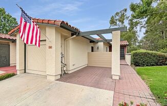 Beautiful 3BD/3BA Townhouse in Fashion Valley W/ A/C, W/D, & Community Pool!