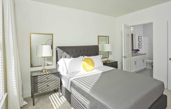 Comfortable Bedroom at The Thornton, Alexandria