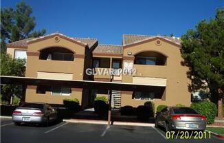 CUTE 1 BEDROOM 1 BATHROOM 2 STORY CONDO LOCATED IN A BEAUTIFUL GATED COMMUNITY