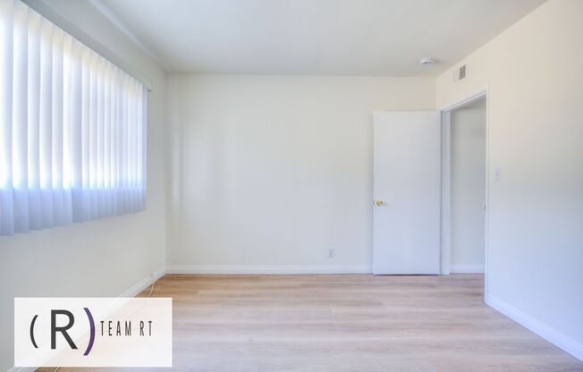 2 beds, 1 bath, $2,400, Unit B