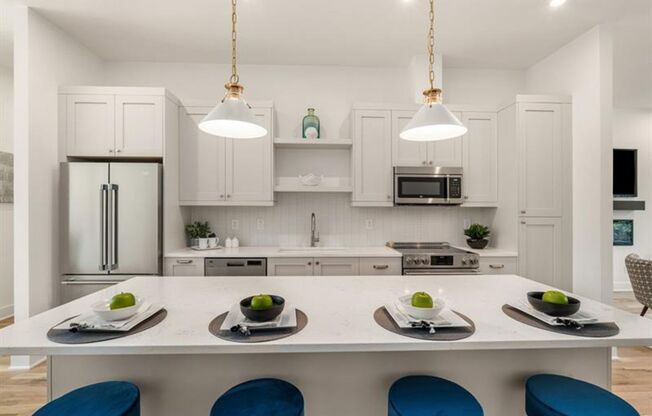 3 beds, 3 baths, 1,961 sqft, $3,200, Unit 403