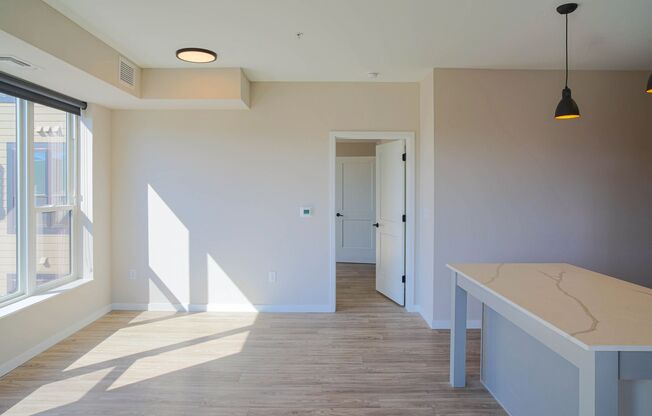 2 beds, 2 baths, 952 sqft, $2,200, Unit 201