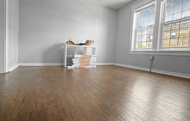 2 beds, 1 bath, 675 sqft, $1,300, Unit C-305