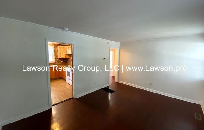 2 beds, 1 bath, $1,095