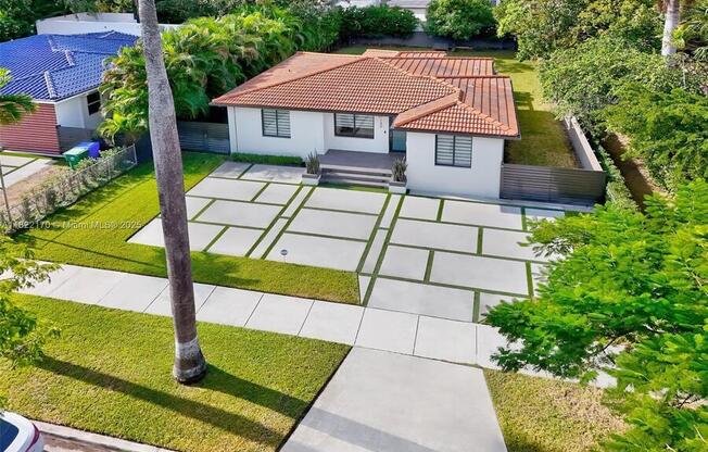 130 SW 25 RD