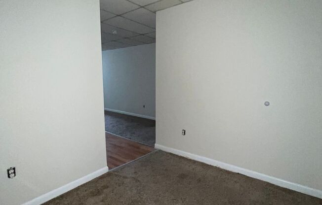 1 bed, 1 bath, 690 sqft, $1,200, Unit 207