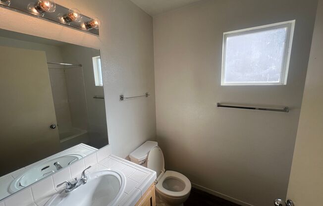 2 beds, 2 baths, $1,285, Unit # 1066