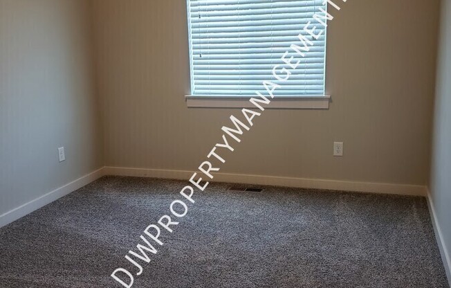 324 NE 3 ST