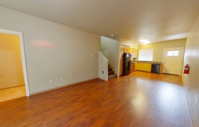 2 beds, 1.5 baths, $1,700, Unit 5