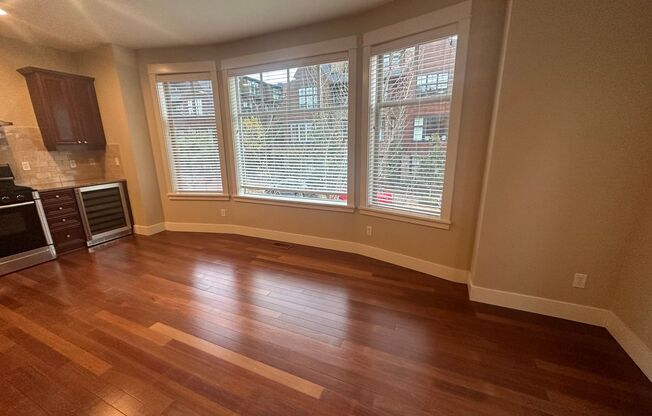 *Coming July* – Luxury Townhome in Lake Oswego’s Coveted First Addition | Garage Included!