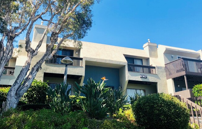 2 bedroom, 2 story Mission Valley Townhouse with garage