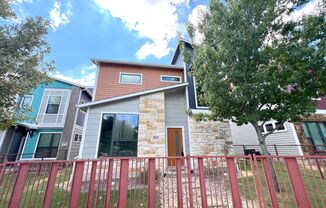 Modern Two-Story Large 3 Bedroom and 3 Bathroom Home is For Rent in Edgewick Central Austin Texas