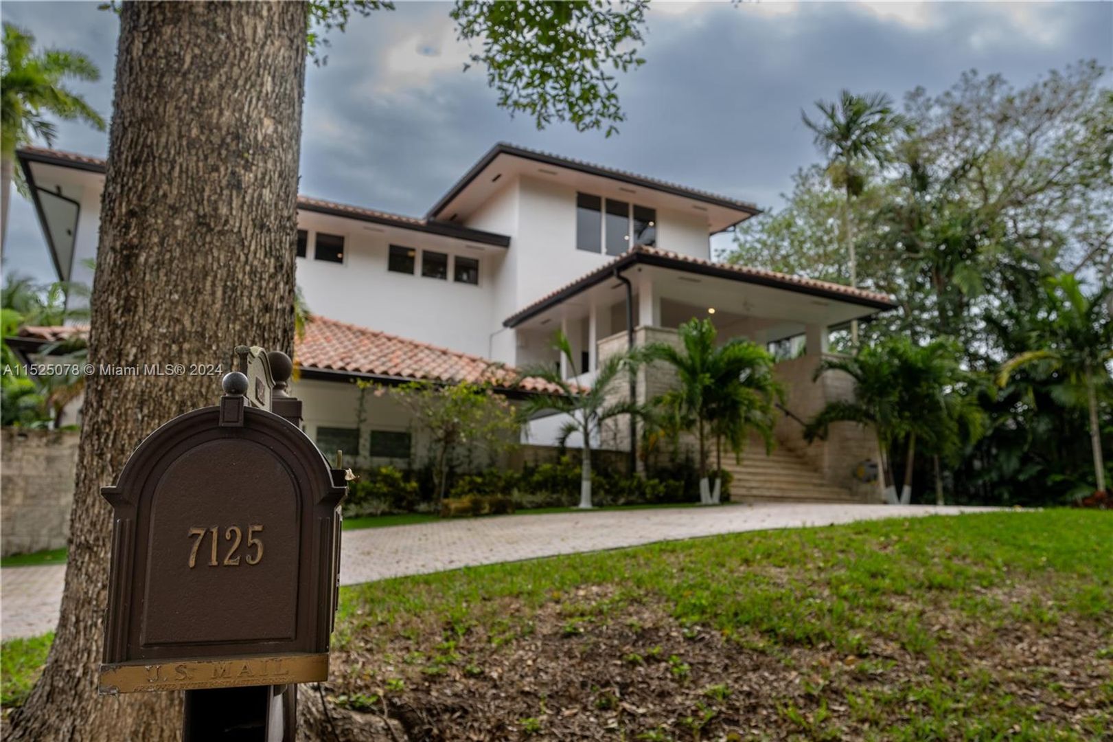 Amazing 2 Story House in Coral Gables