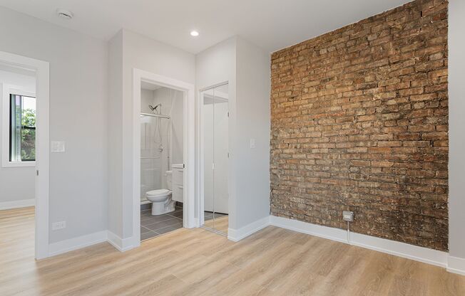 2 beds, 2 baths, 646 sqft, $2,200, Unit 1550-1C