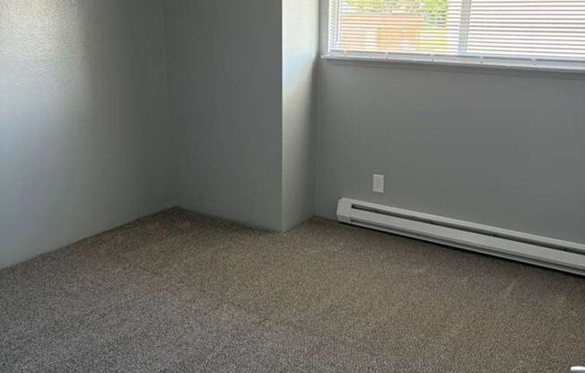 2 beds, 1 bath, 867 sqft, $1,250, Unit 601 F205