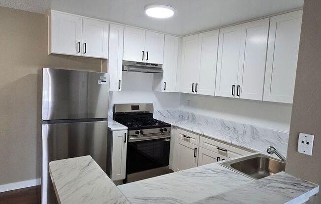 1 bed, 1 bath, 640 sqft, $2,095, Unit 650 - 89