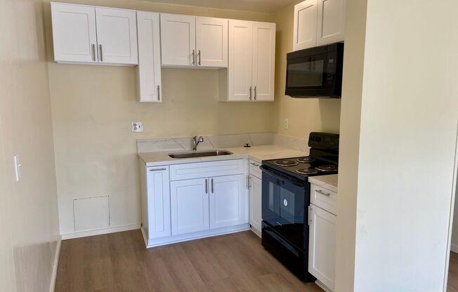 1 bed, 1 bath, 600 sqft, $1,900, Unit I