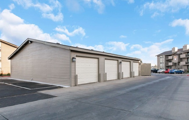 Apartments in Wichita Garage