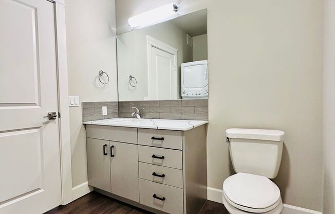 Studio, 1 bath, 346 sqft, $1,350, Unit 417-214