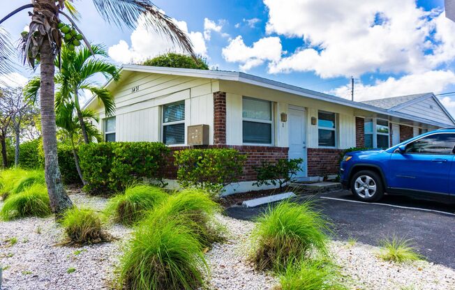 1431 N Federal Hwy Lake Worth, FL 33460