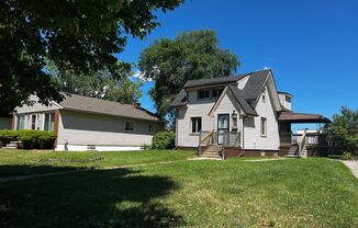 2 bed 1 bath roseville home with office, garage, and basement!