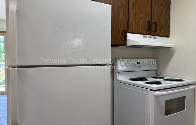 2 beds, 1 bath, 850 sqft, $825, Unit 36