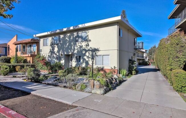 1416 Floribunda Ave (CSC)*