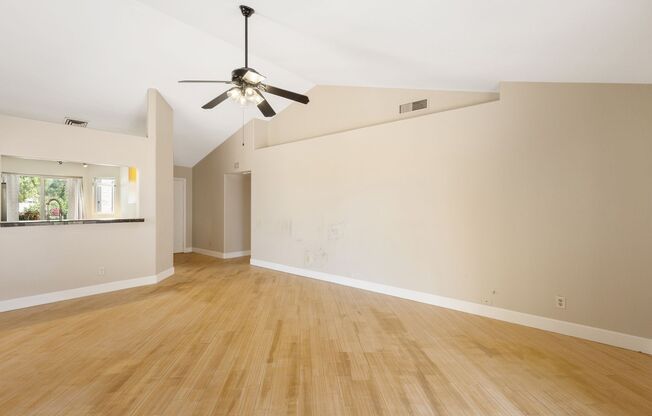 Nice 2 bedroom 2 bath home in Chandler!