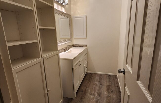 24835 145 LN SE