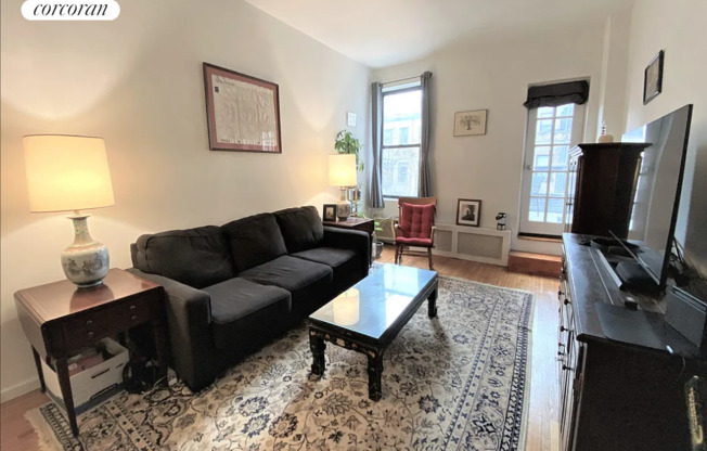 103 W 74 ST