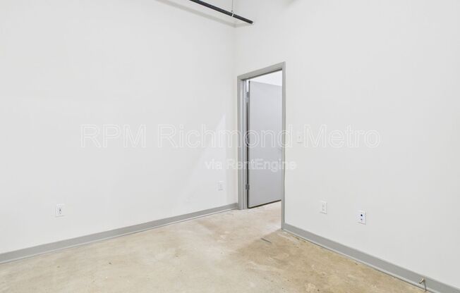 2 beds, 2 baths, 900 sqft, $1,573, Unit 120