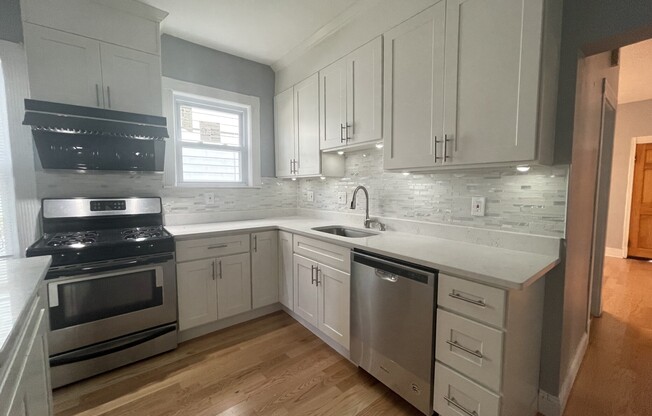 24 Litchfield St 2