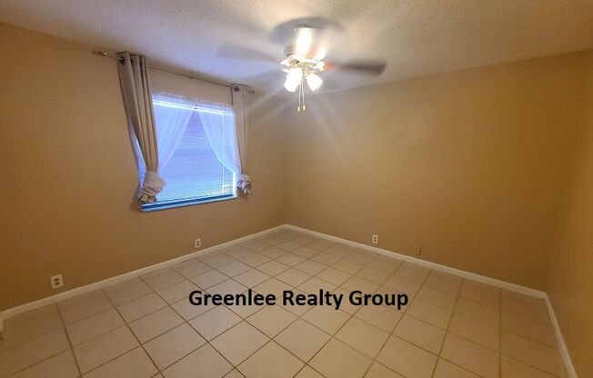 3 beds, 2 baths, $2,300